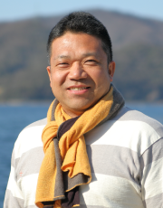 蓜島 一匡 氏